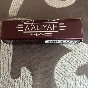 Aaliyah Mac lip stick